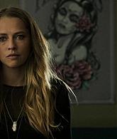 Lights_Out_2016_1080p_ATP_003846.jpg