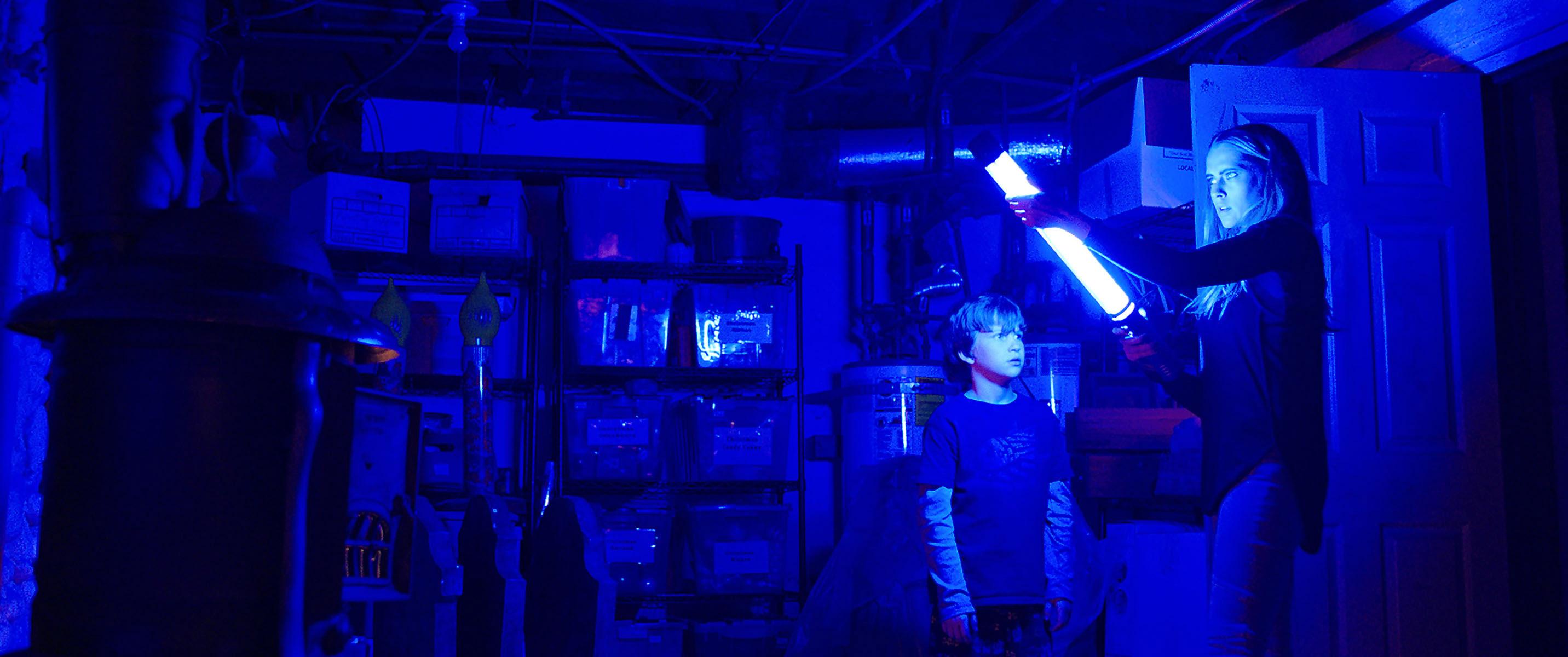 LightsOut_Stills_005_1.jpg LightsOut_Stills_005_1.jpg