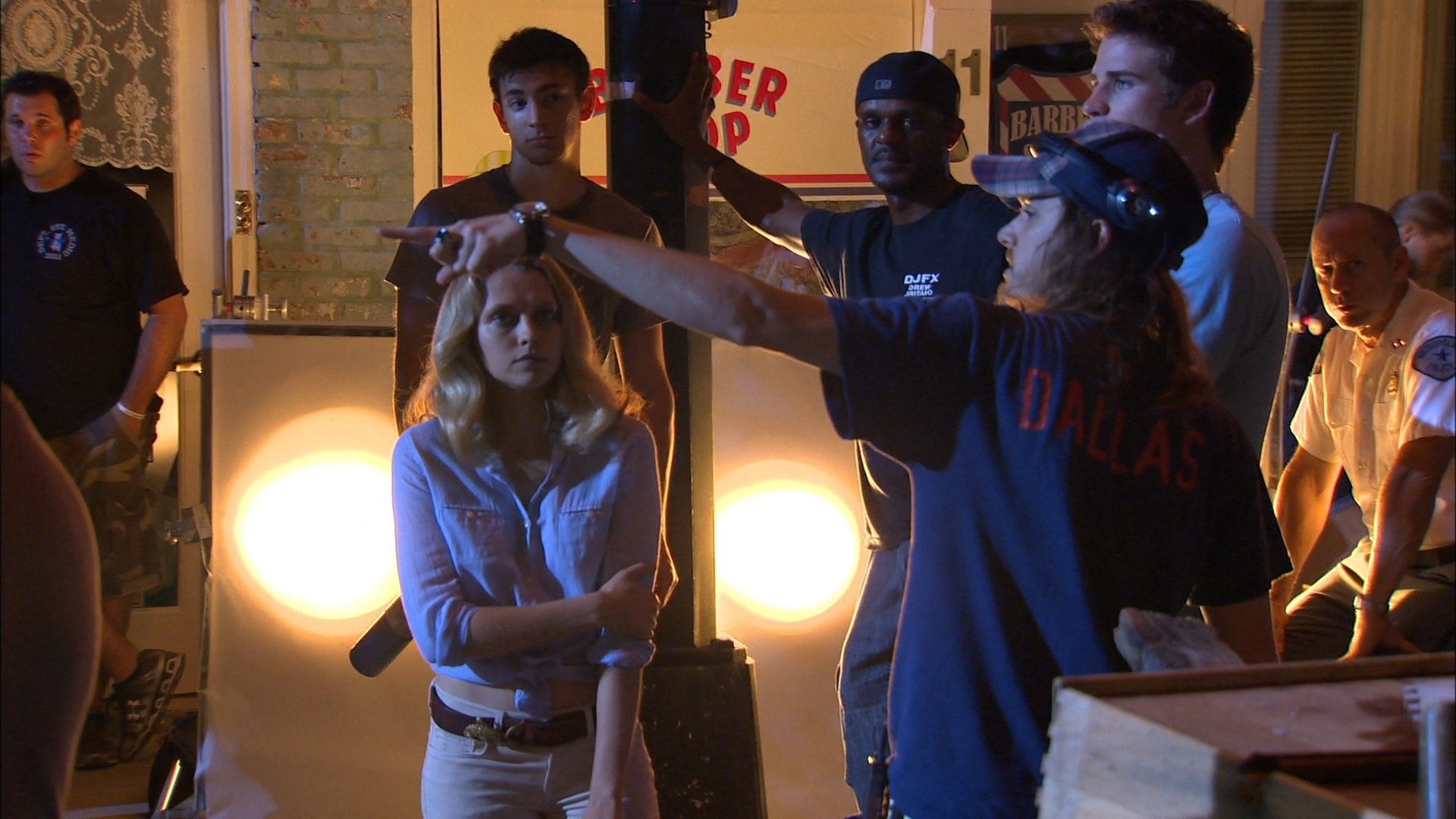 adoringteresap_loveandhonor_caps_makingof_0026.jpg