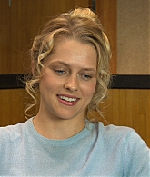 adoringteresap_loveandhonor_caps_makingof_0006.jpg