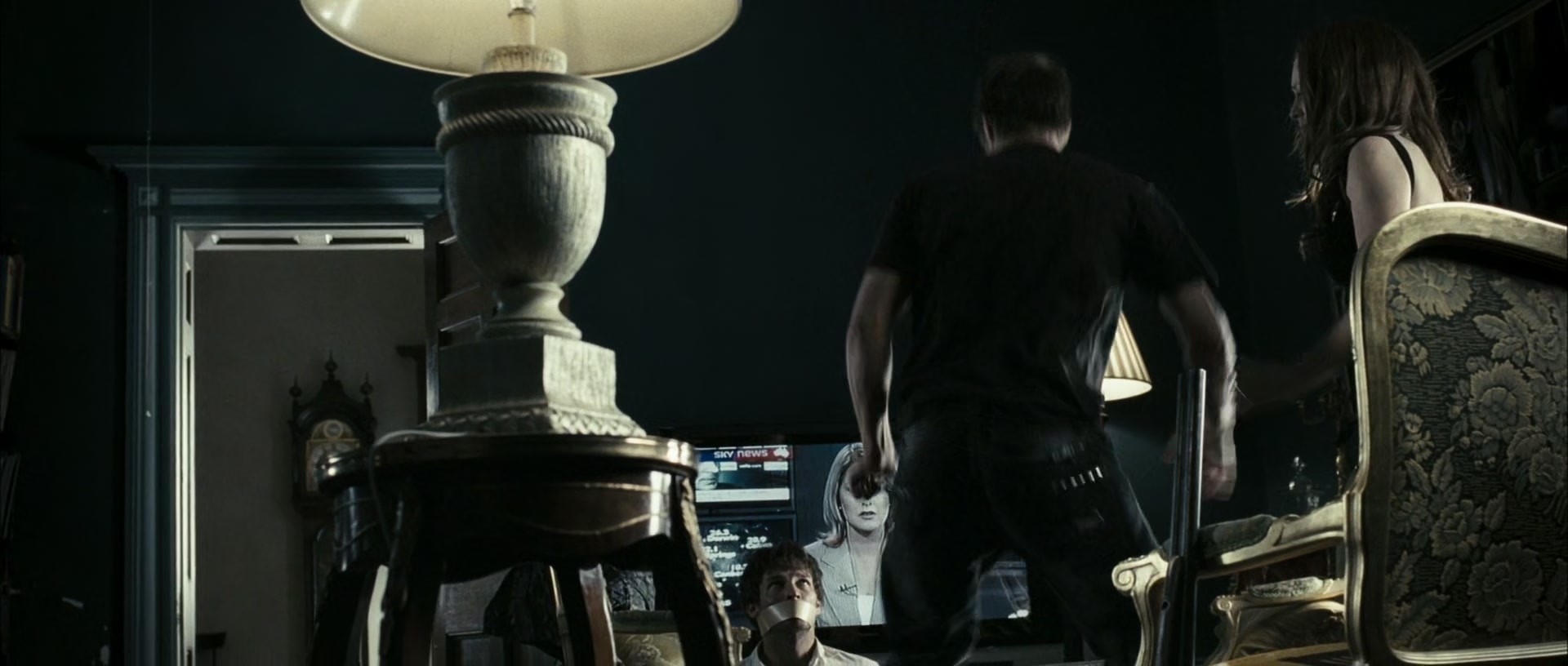 adoringteresap_restraint_caps_0134.jpg