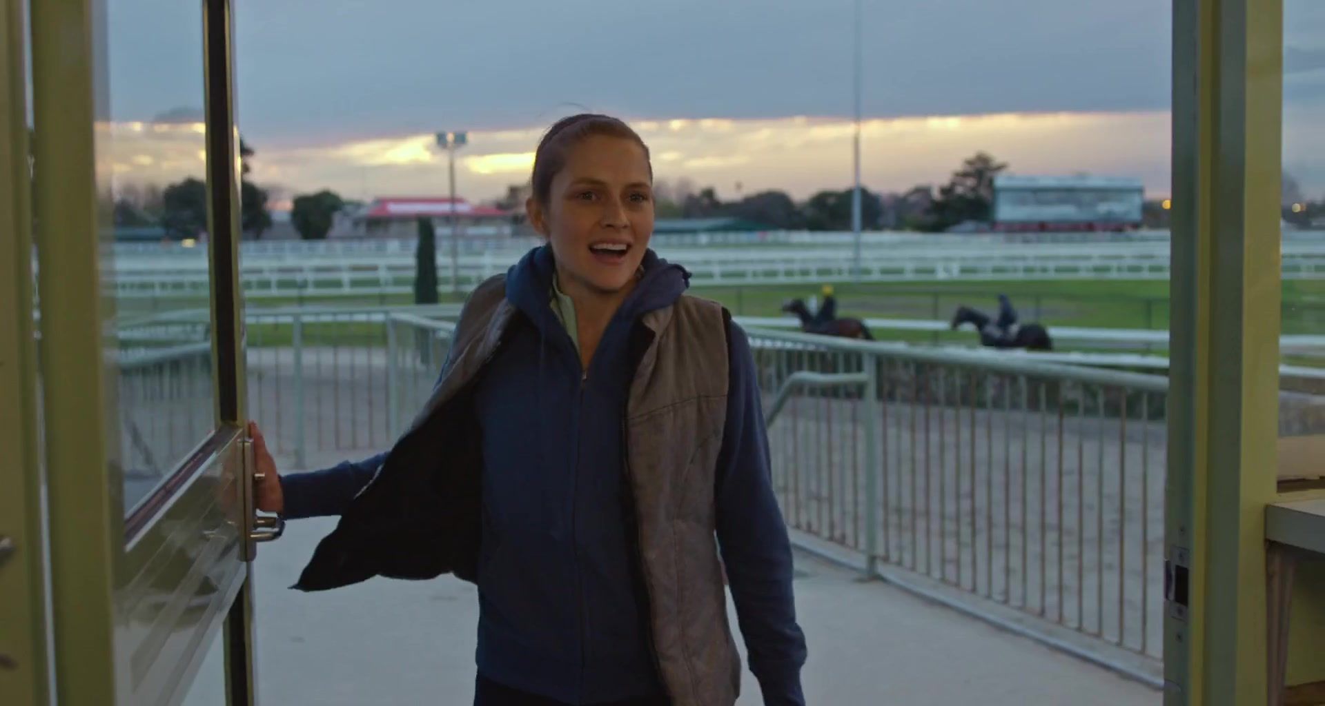 adoringteresap_ridelikeagirl_caps_0964.jpg