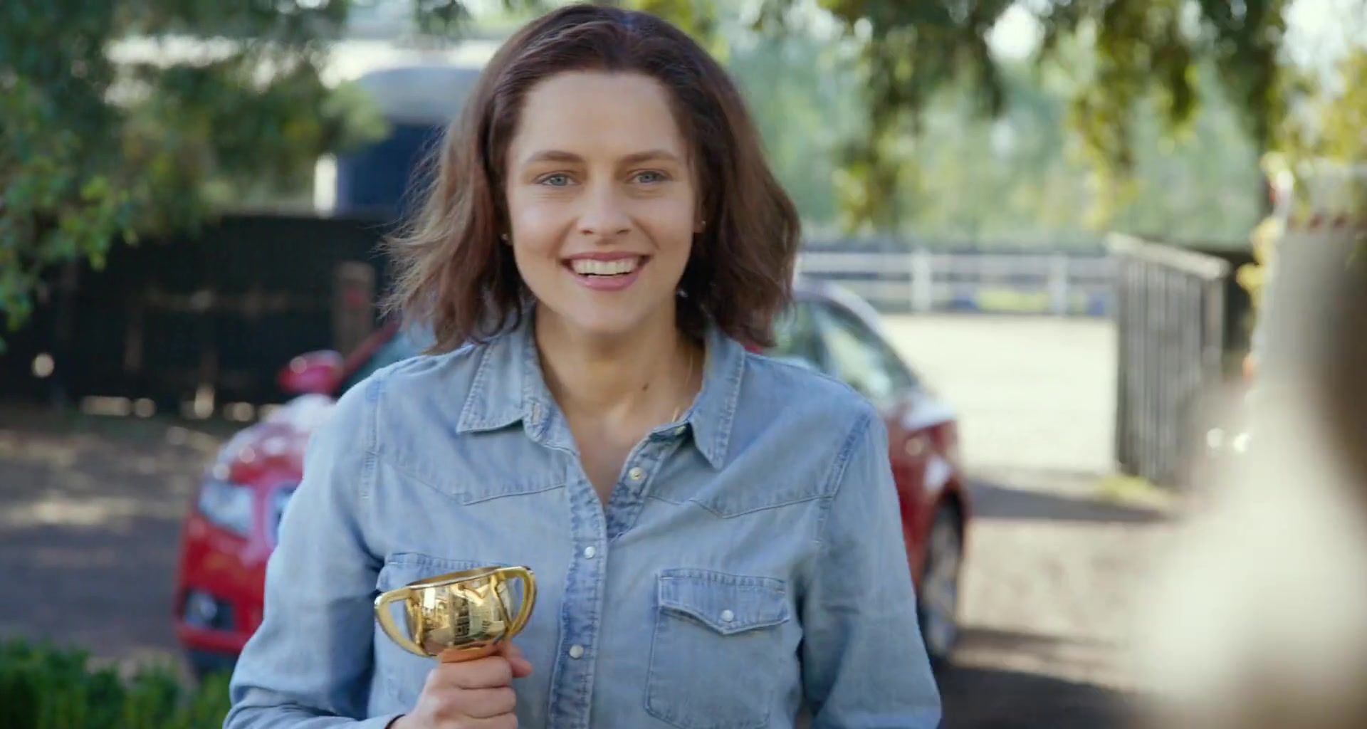 adoringteresap_ridelikeagirl_caps_4245.jpg