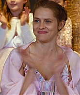 adoringteresap_ridelikeagirl_caps_1977.jpg