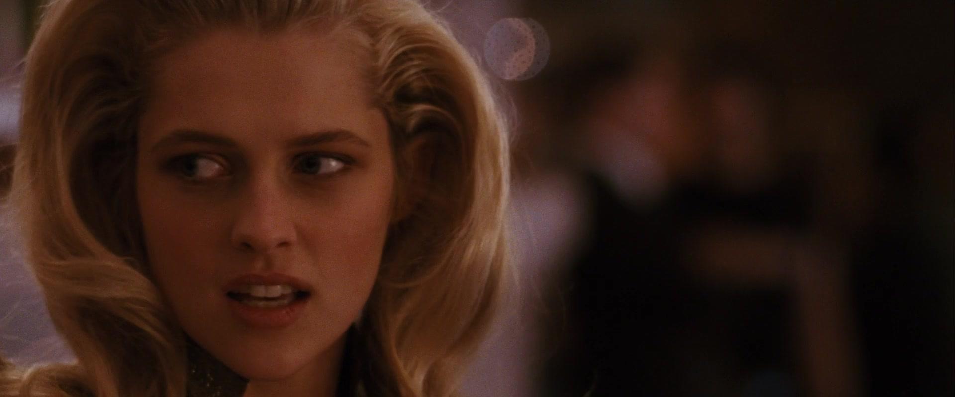 Take_Me_Home_Tonight_2011_1080p__04860.jpg