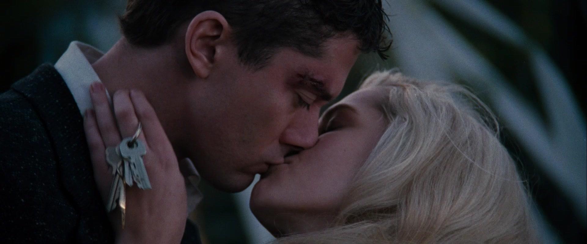Take_Me_Home_Tonight_2011_1080p__13087.jpg