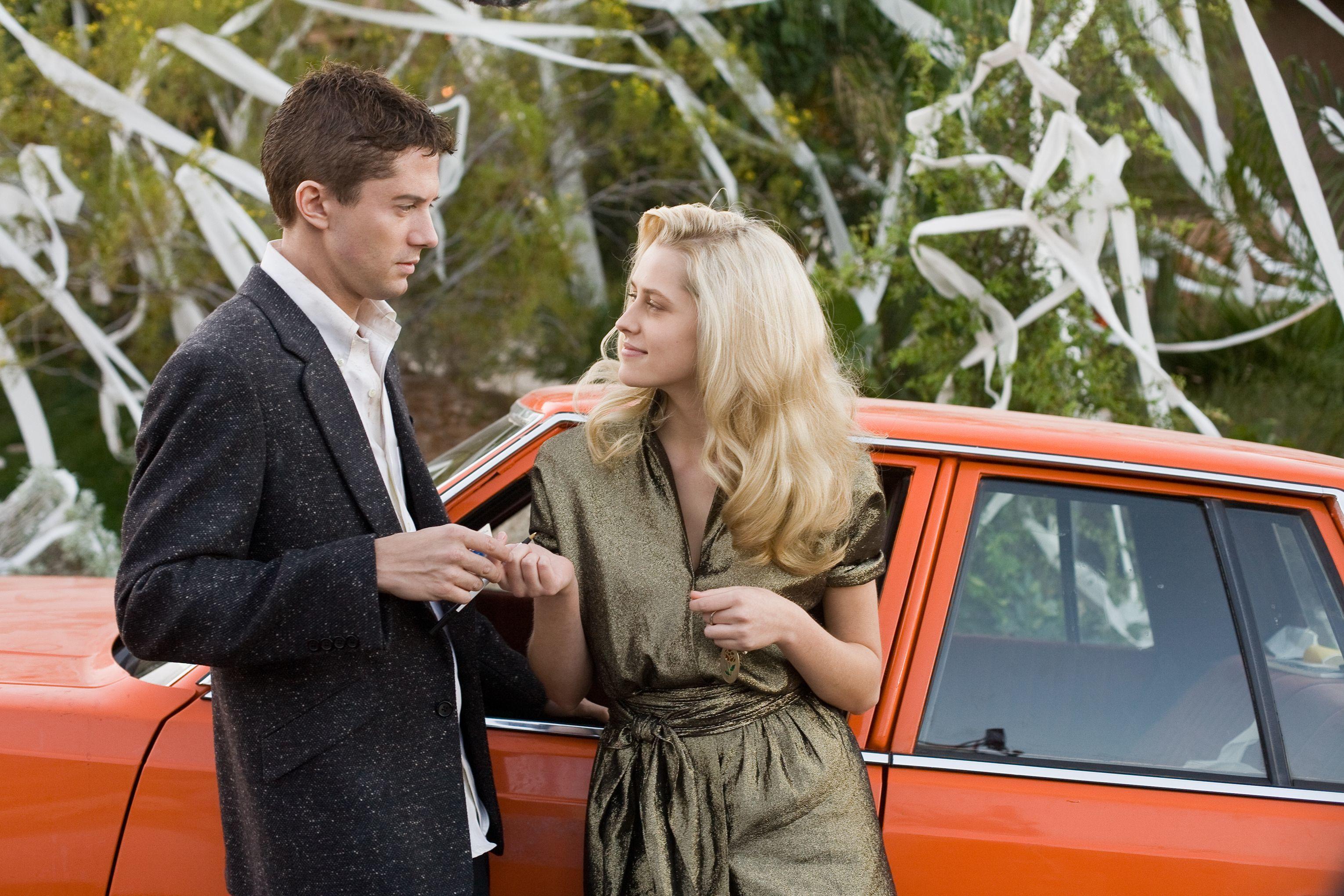 TakeMeHomeTonight_Stills_28529.jpg TakeMeHomeTonight_Stills_28529.jpg