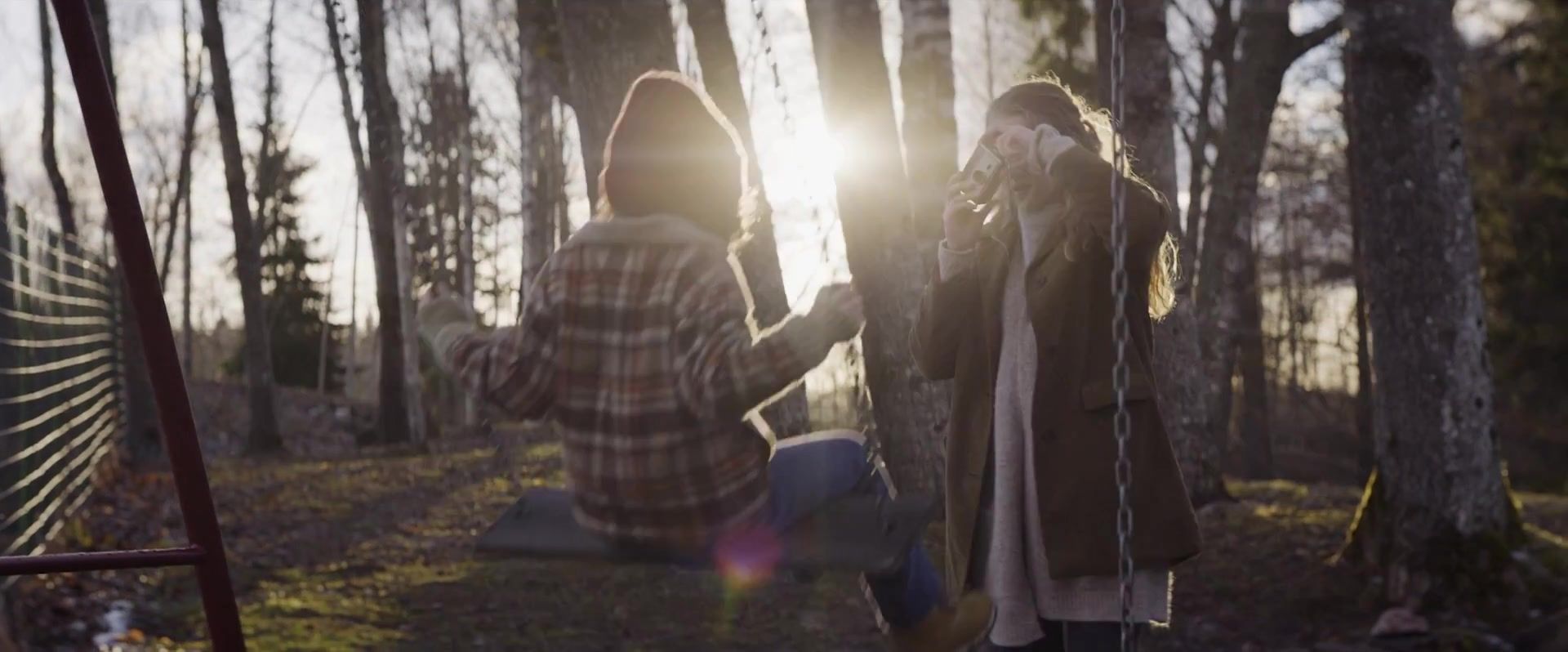 adoringteresap_thetwins_caps_1364.jpg