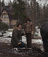 adoringteresap_thetwins_caps_0478.jpg