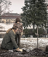 adoringteresap_thetwin_stills_003-2.jpg