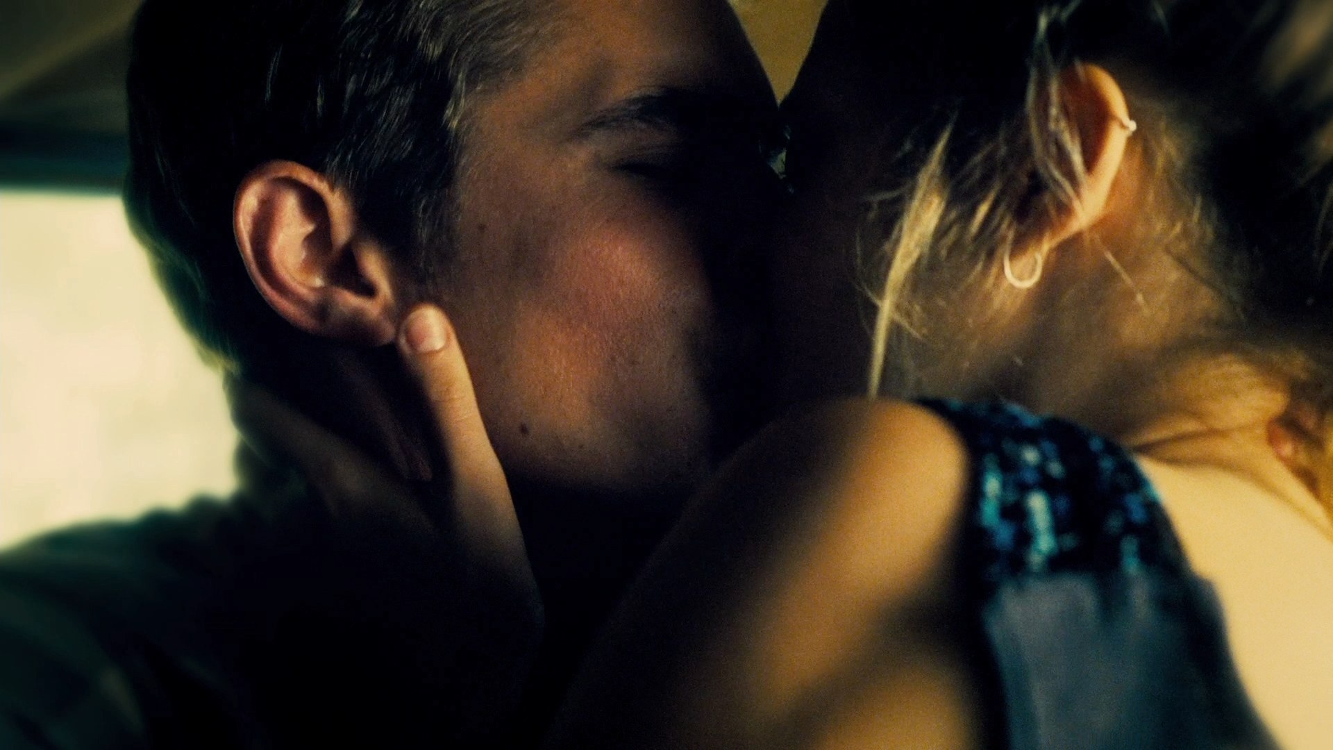 adoringteresap_warmbodies_caps_0030.jpg