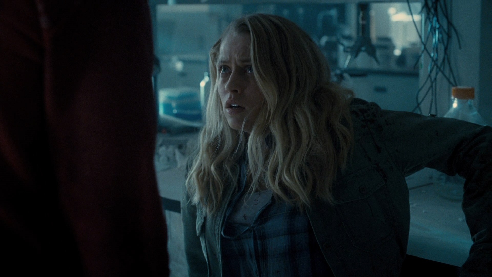 adoringteresap_warmbodies_caps_0052.jpg adoringteresap_warmbodies_caps_0052.jpg