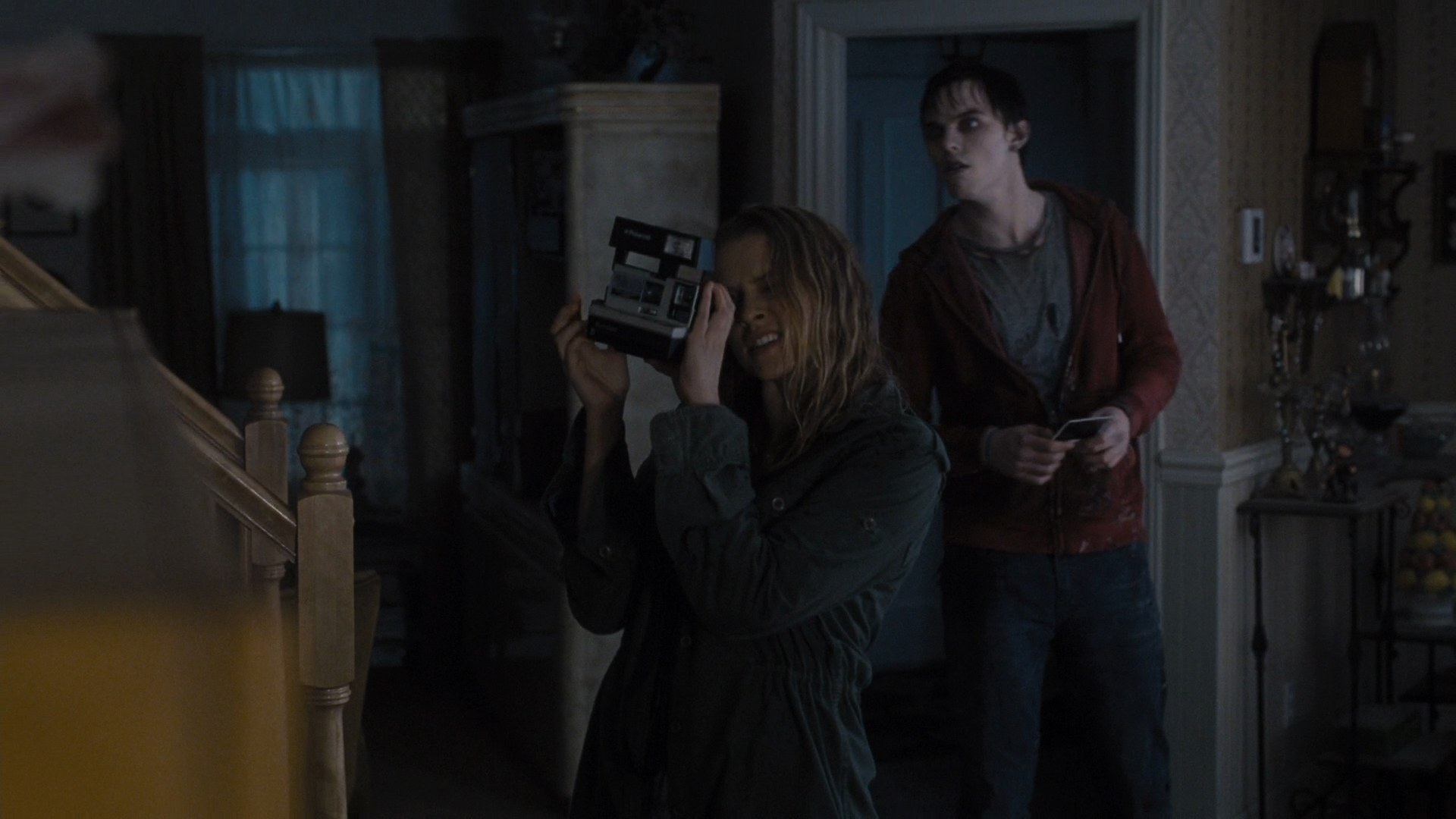 adoringteresap_warmbodies_caps_0250.jpg adoringteresap_warmbodies_caps_0250.jpg