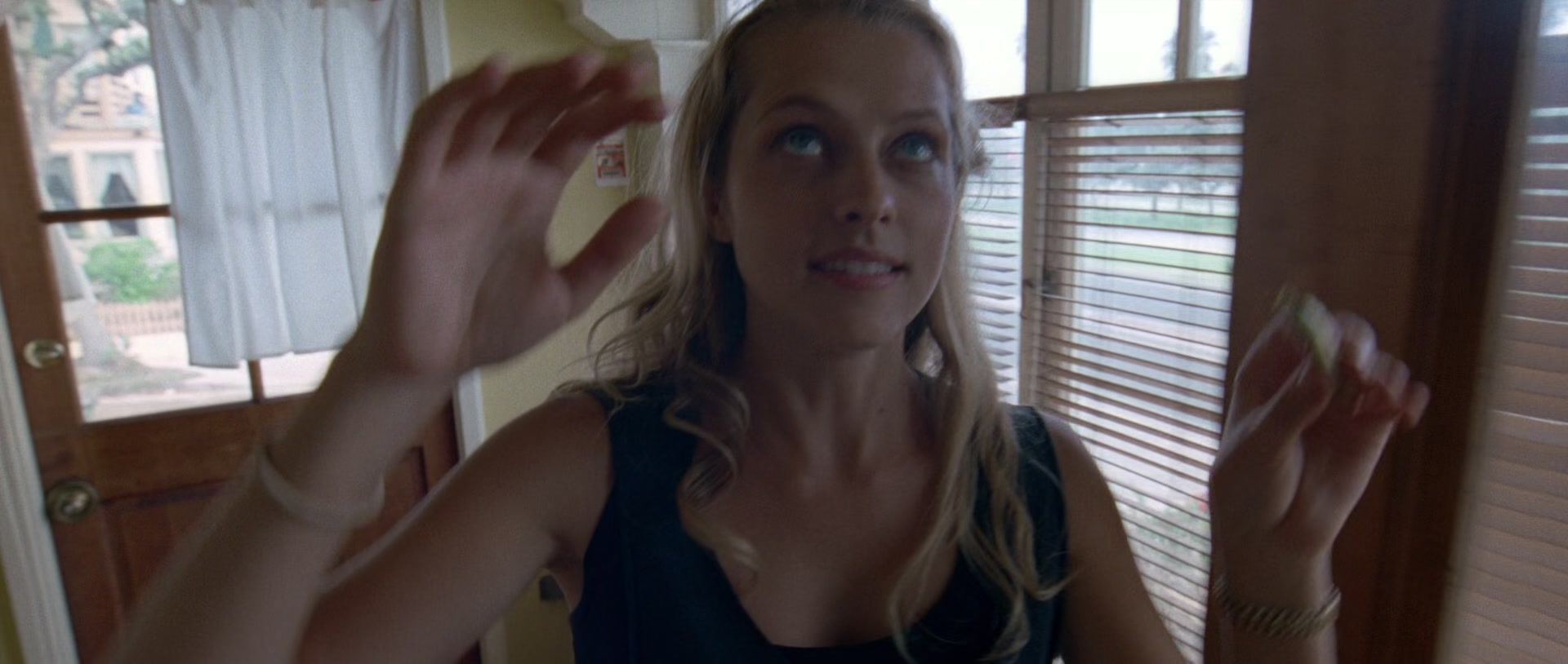 adoringteresap_knightsofcups_caps_0398.jpg adoringteresap_knightsofcups_caps_0398.jpg