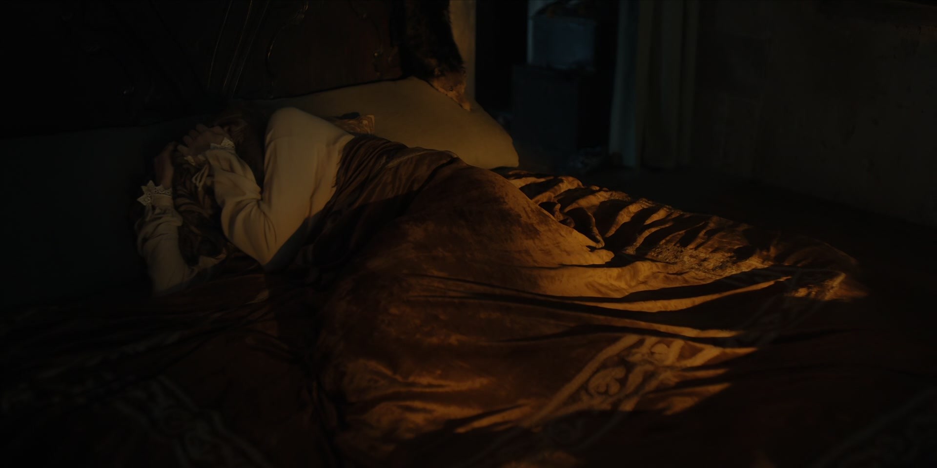 adoringteresap_ADOW_2x05_caps_0680.jpg