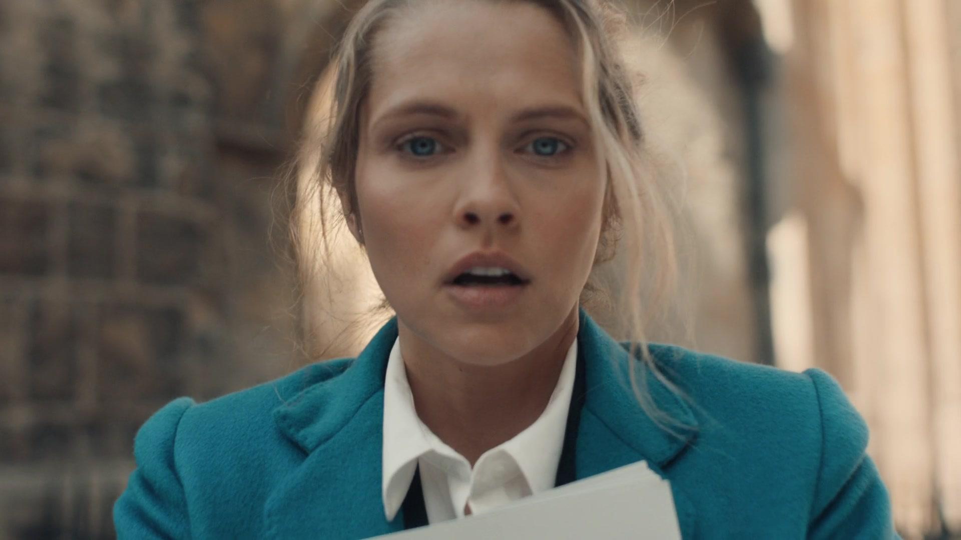 A_Discovery_of_Witches_S01E01_1080p_ATP_0476.jpg