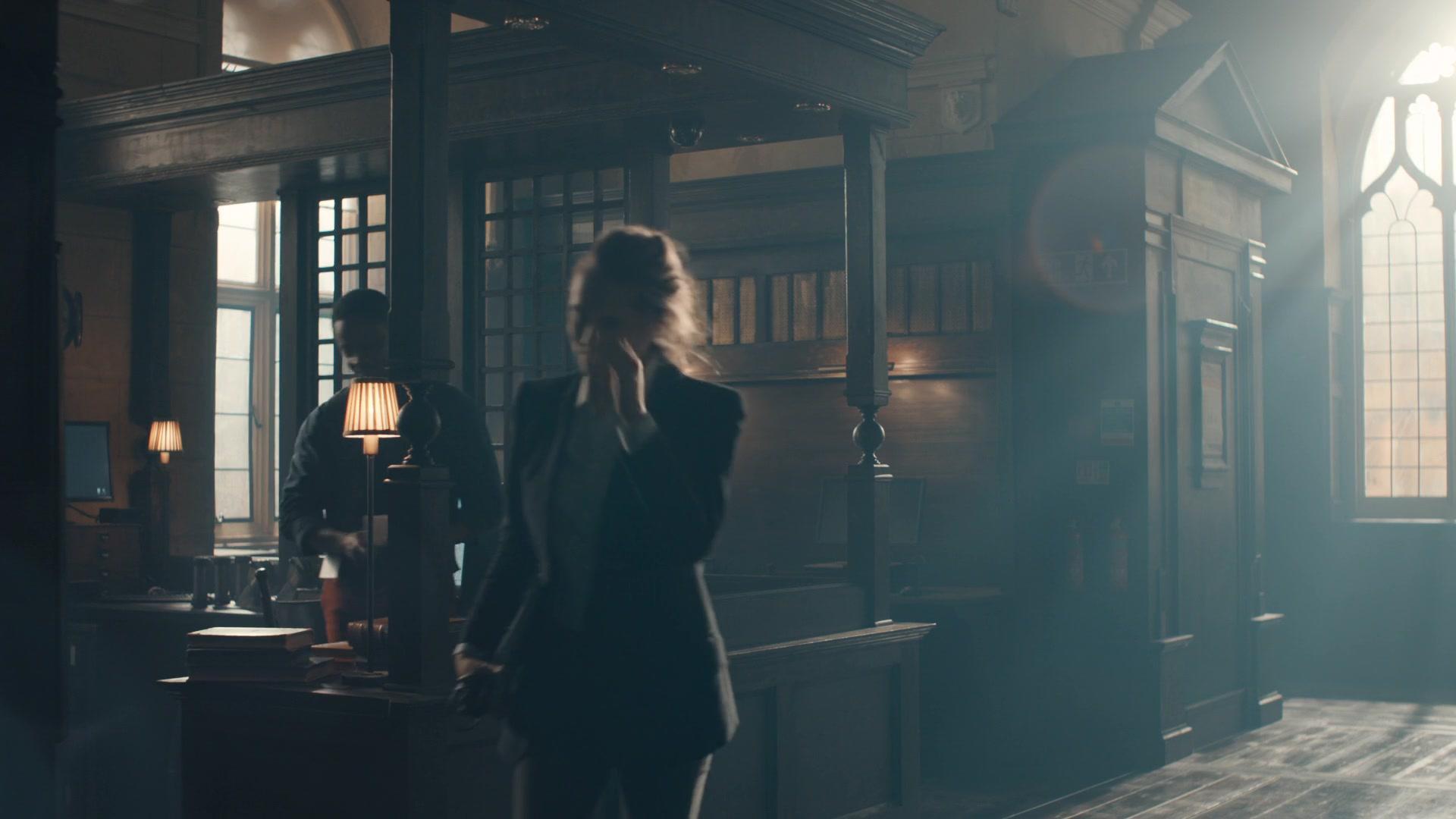 A_Discovery_of_Witches_S01E01_1080p_ATP_1086.jpg A_Discovery_of_Witches_S01E01_1080p_ATP_1086.jpg
