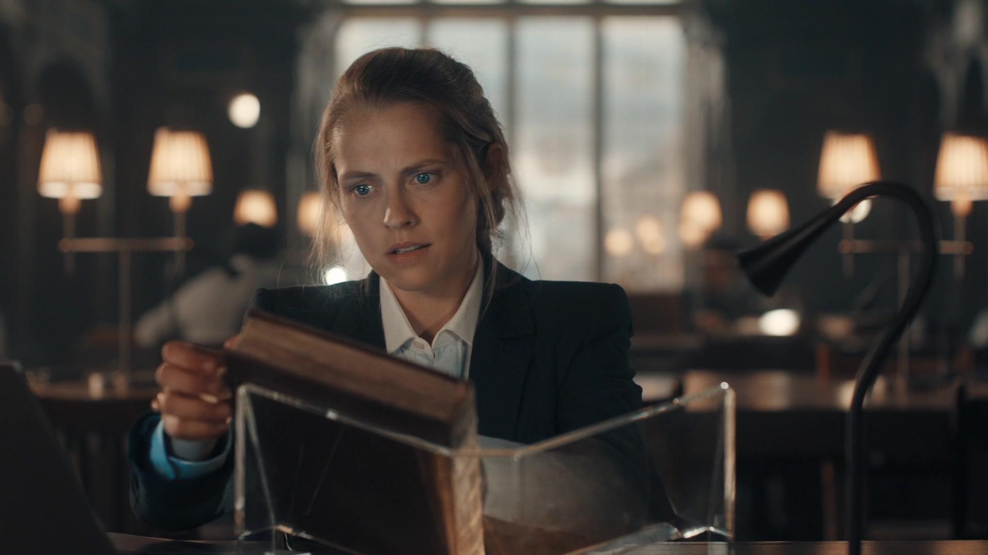 A_Discovery_of_Witches_S01E01_1080p_ATP_1307.jpg