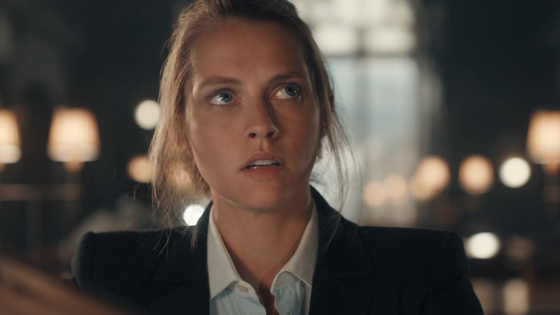 A_Discovery_of_Witches_S01E01_1080p_ATP_1370.jpg