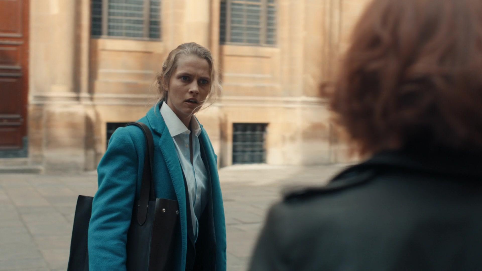 A_Discovery_of_Witches_S01E01_1080p_ATP_1942.jpg