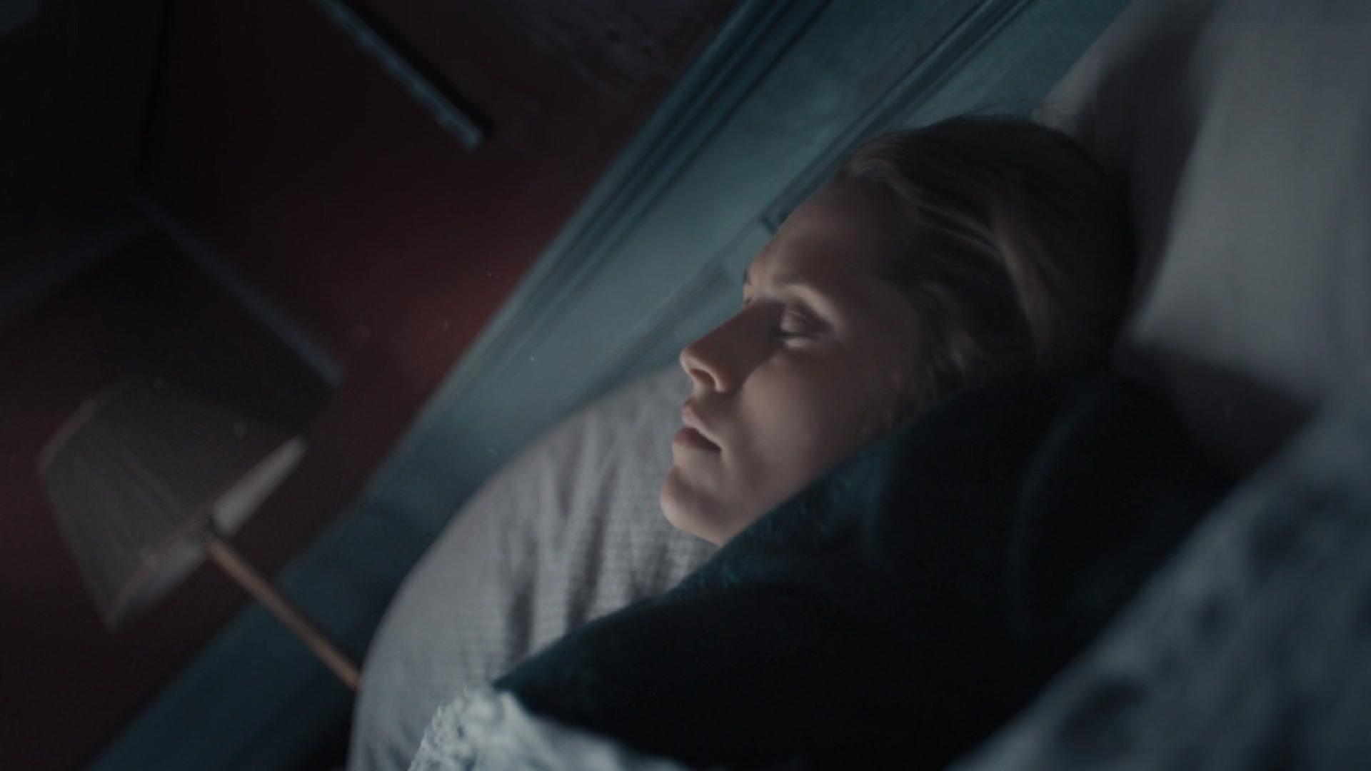 A_Discovery_of_Witches_S01E01_1080p_ATP_2505.jpg