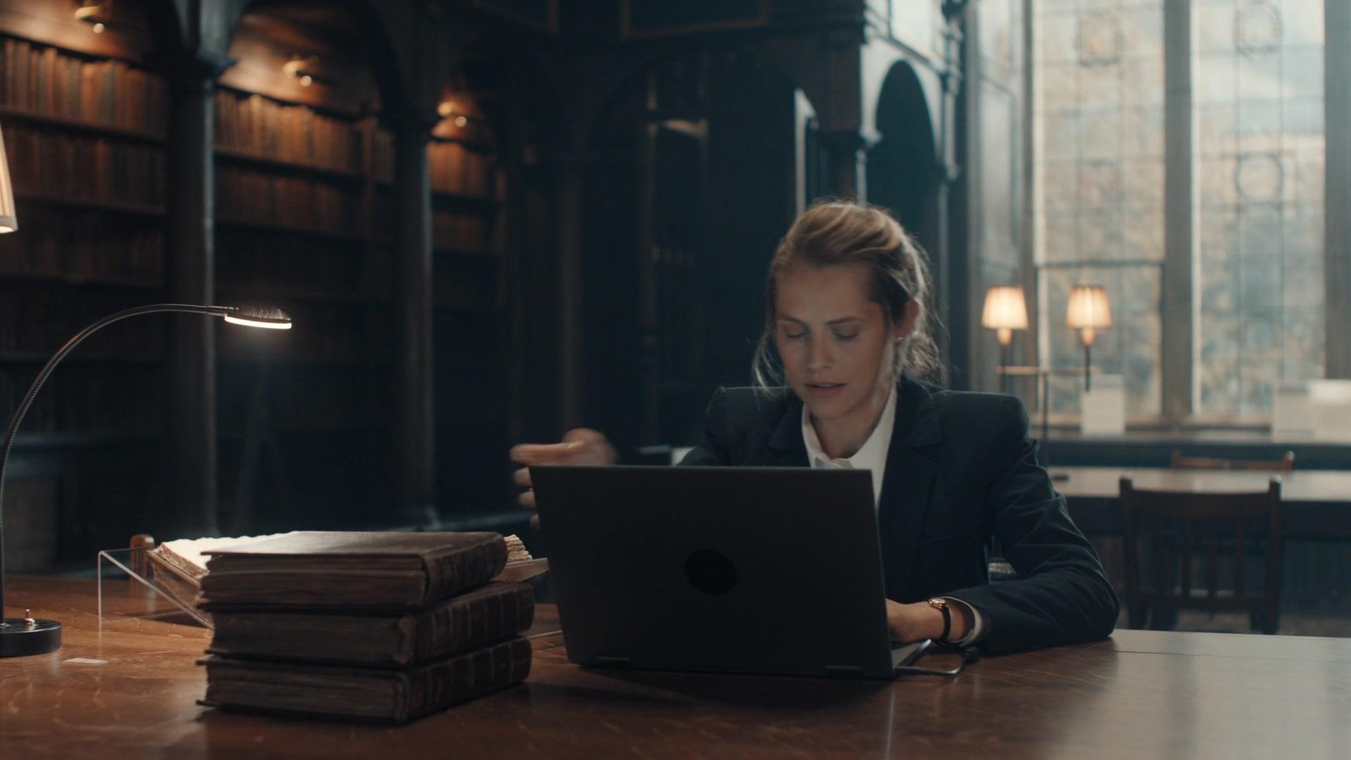 A_Discovery_of_Witches_S01E01_1080p_ATP_3530.jpg