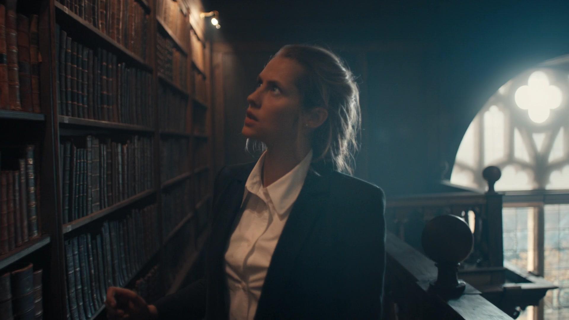 A_Discovery_of_Witches_S01E01_1080p_ATP_3592.jpg