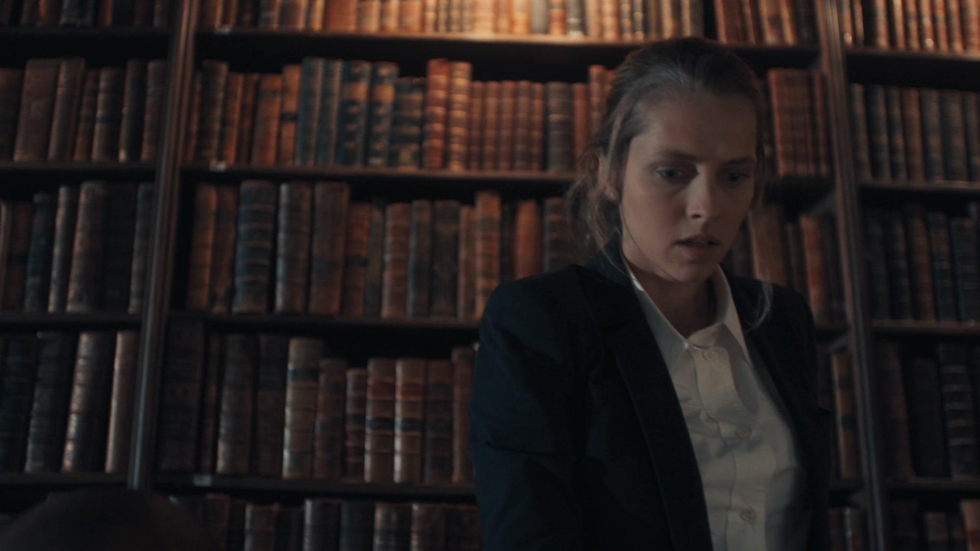 A_Discovery_of_Witches_S01E01_1080p_ATP_3624.jpg