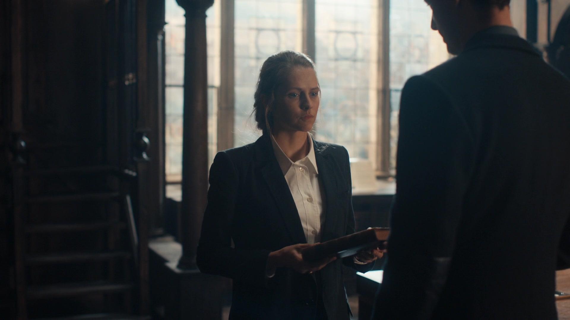 A_Discovery_of_Witches_S01E01_1080p_ATP_3714.jpg
