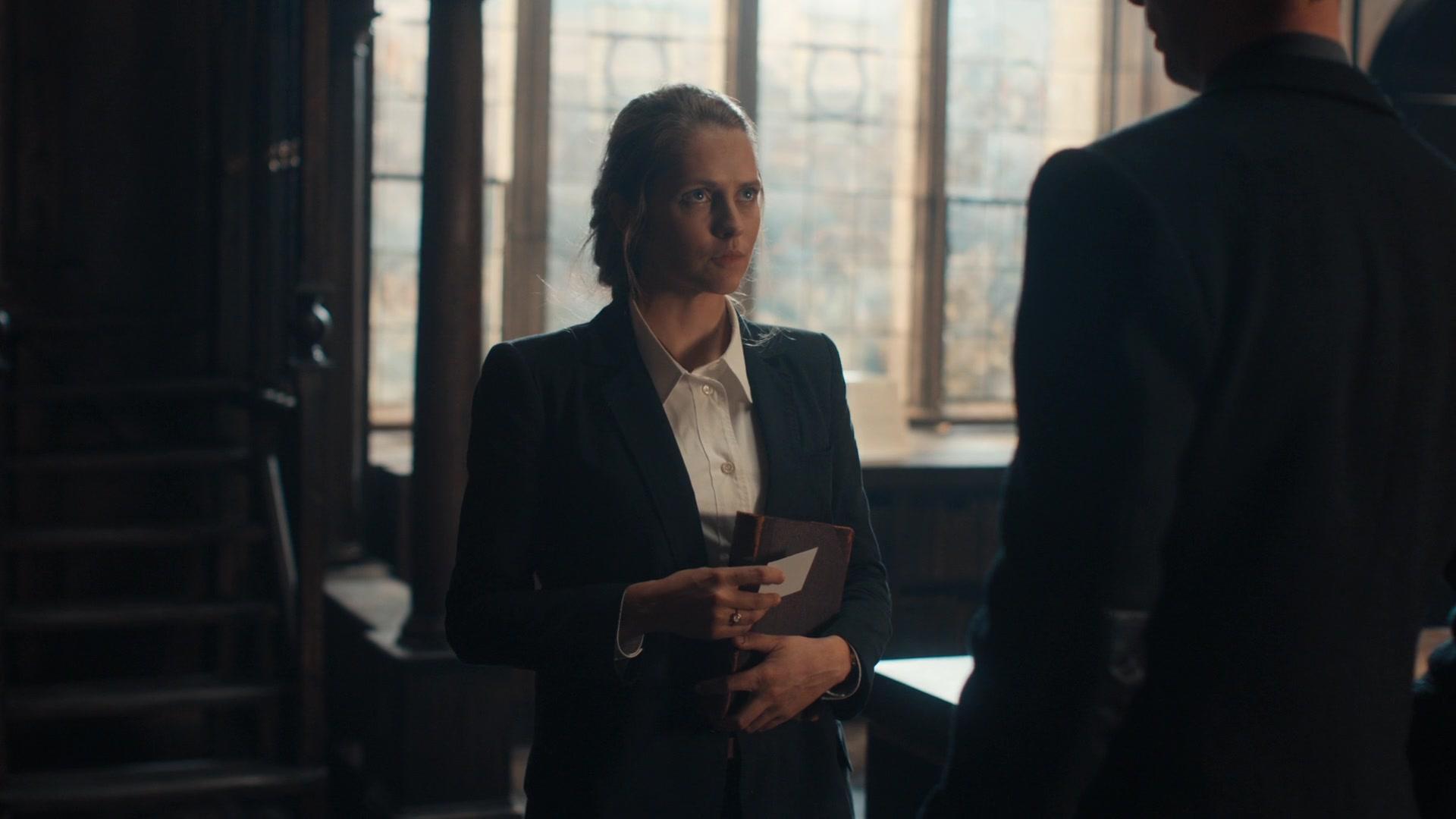 A_Discovery_of_Witches_S01E01_1080p_ATP_3759.jpg A_Discovery_of_Witches_S01E01_1080p_ATP_3759.jpg