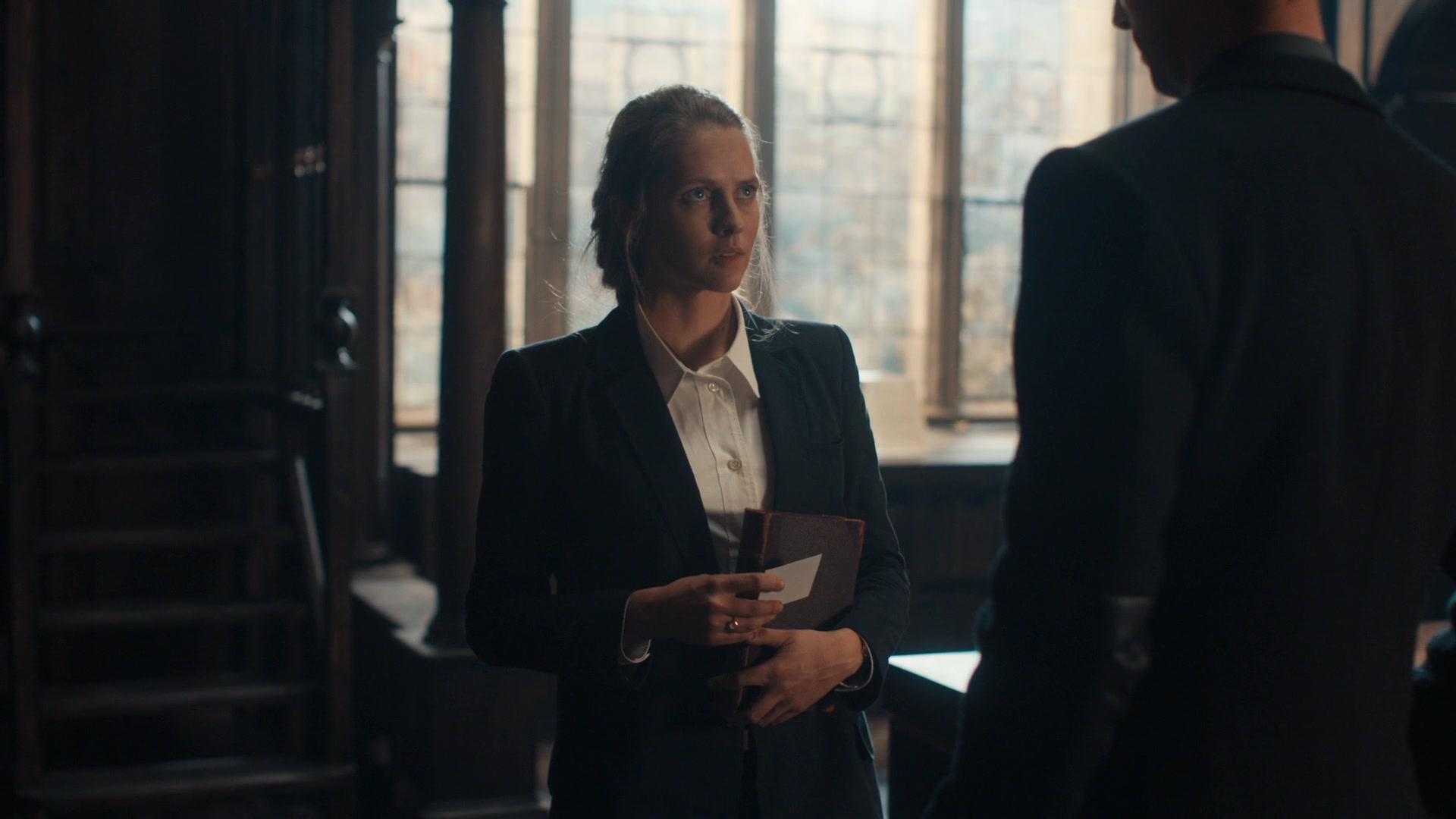 A_Discovery_of_Witches_S01E01_1080p_ATP_3795.jpg A_Discovery_of_Witches_S01E01_1080p_ATP_3795.jpg