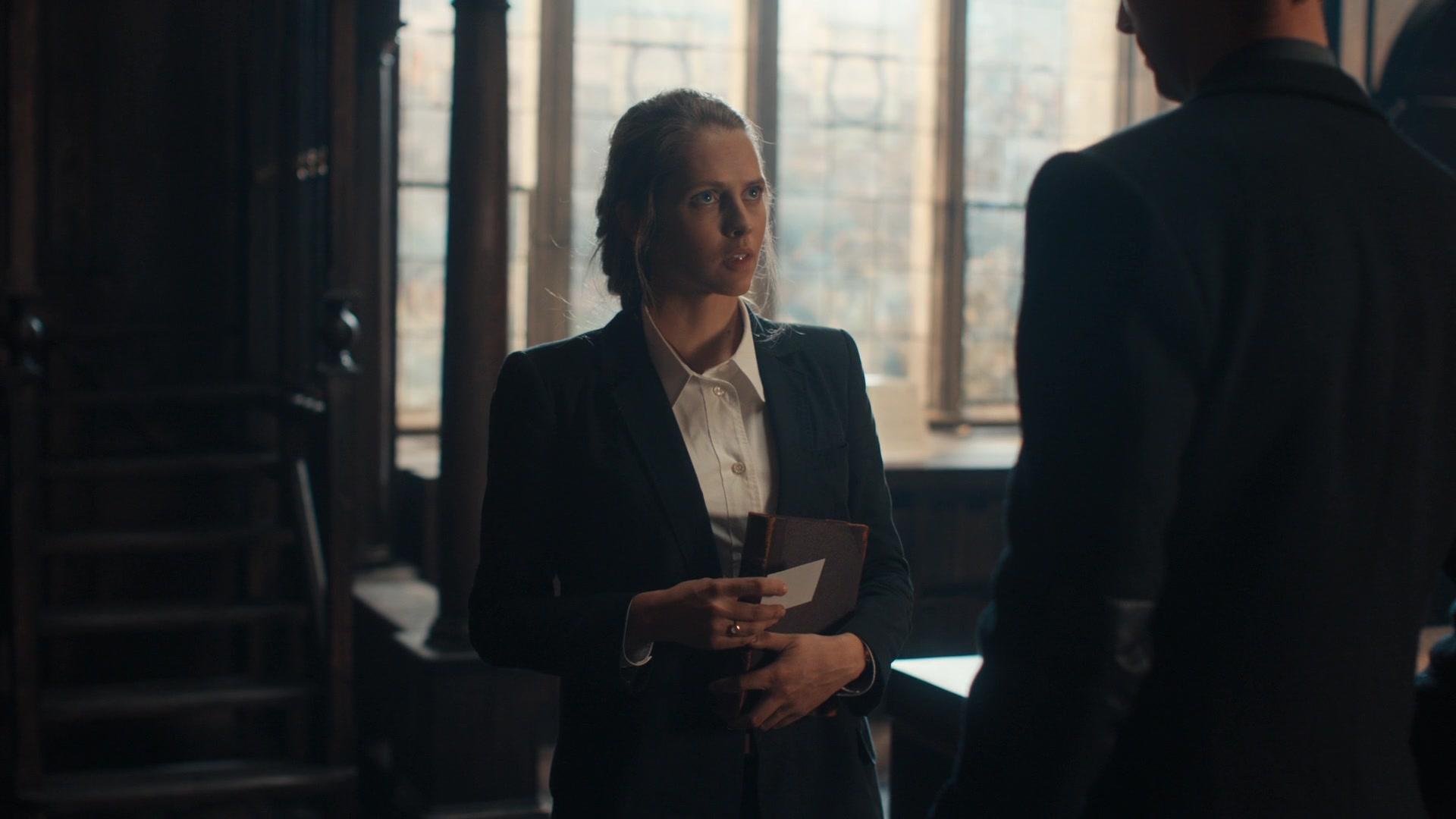 A_Discovery_of_Witches_S01E01_1080p_ATP_3797.jpg