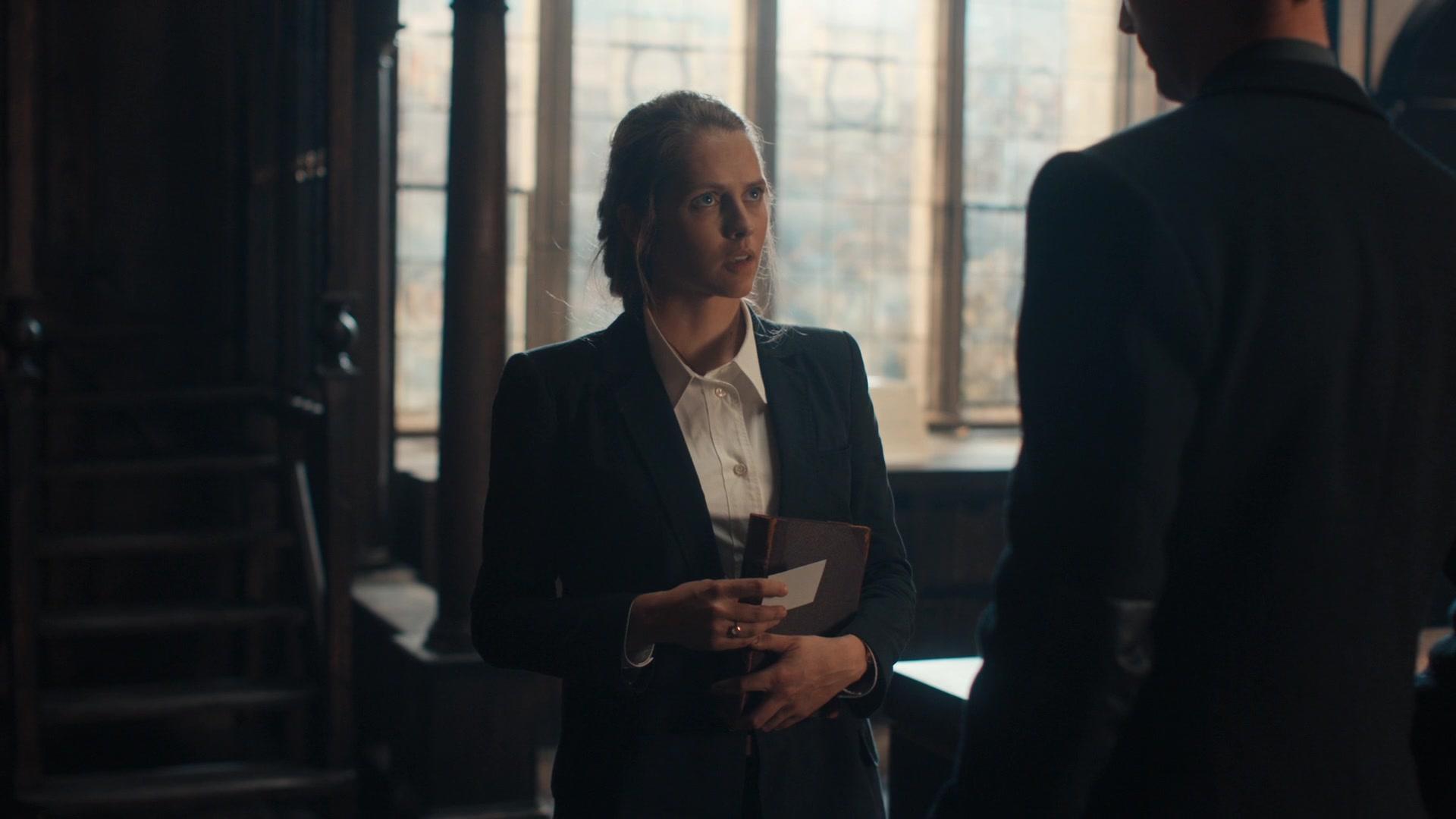 A_Discovery_of_Witches_S01E01_1080p_ATP_3798.jpg A_Discovery_of_Witches_S01E01_1080p_ATP_3798.jpg