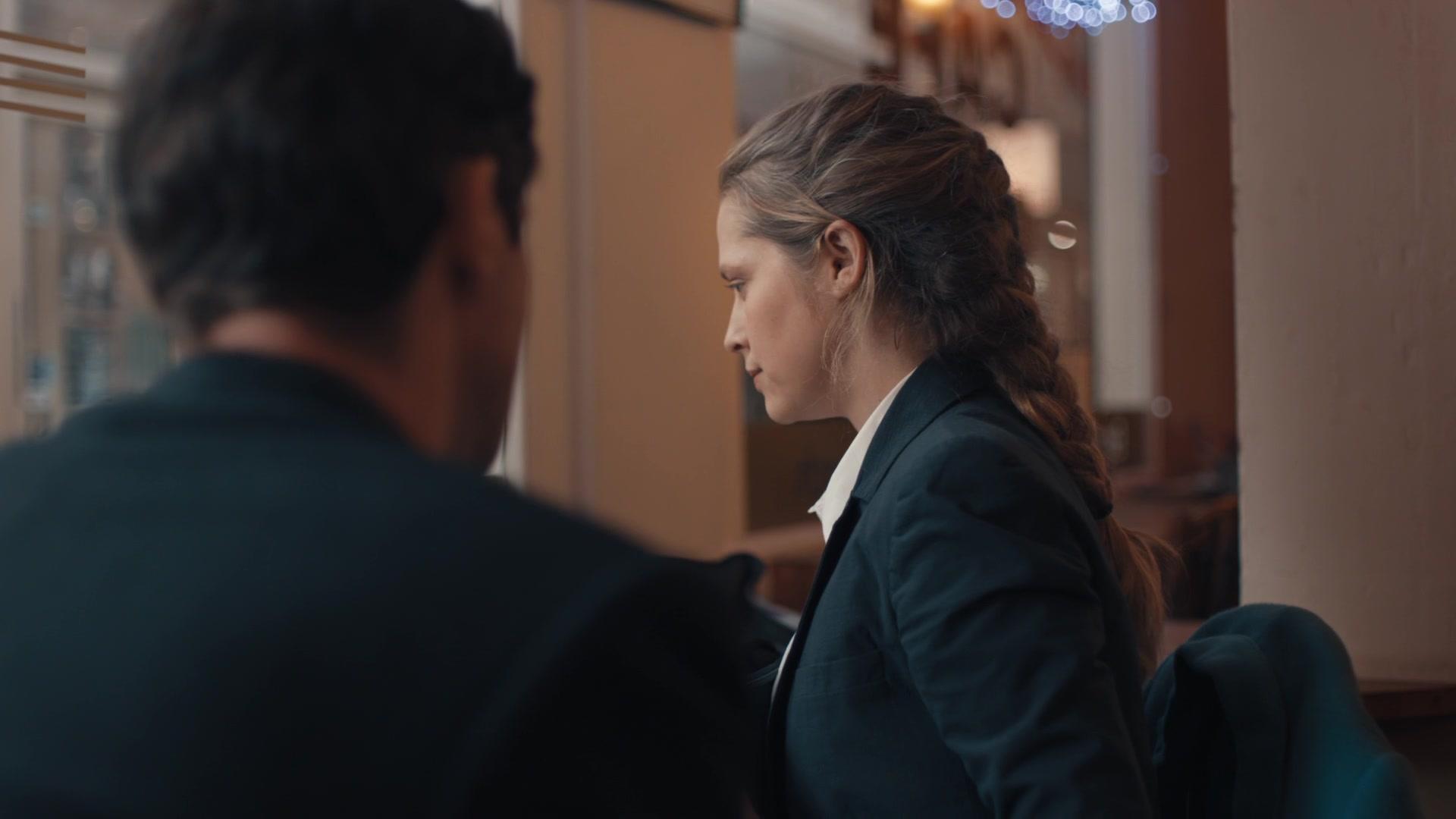A_Discovery_of_Witches_S01E01_1080p_ATP_4293.jpg
