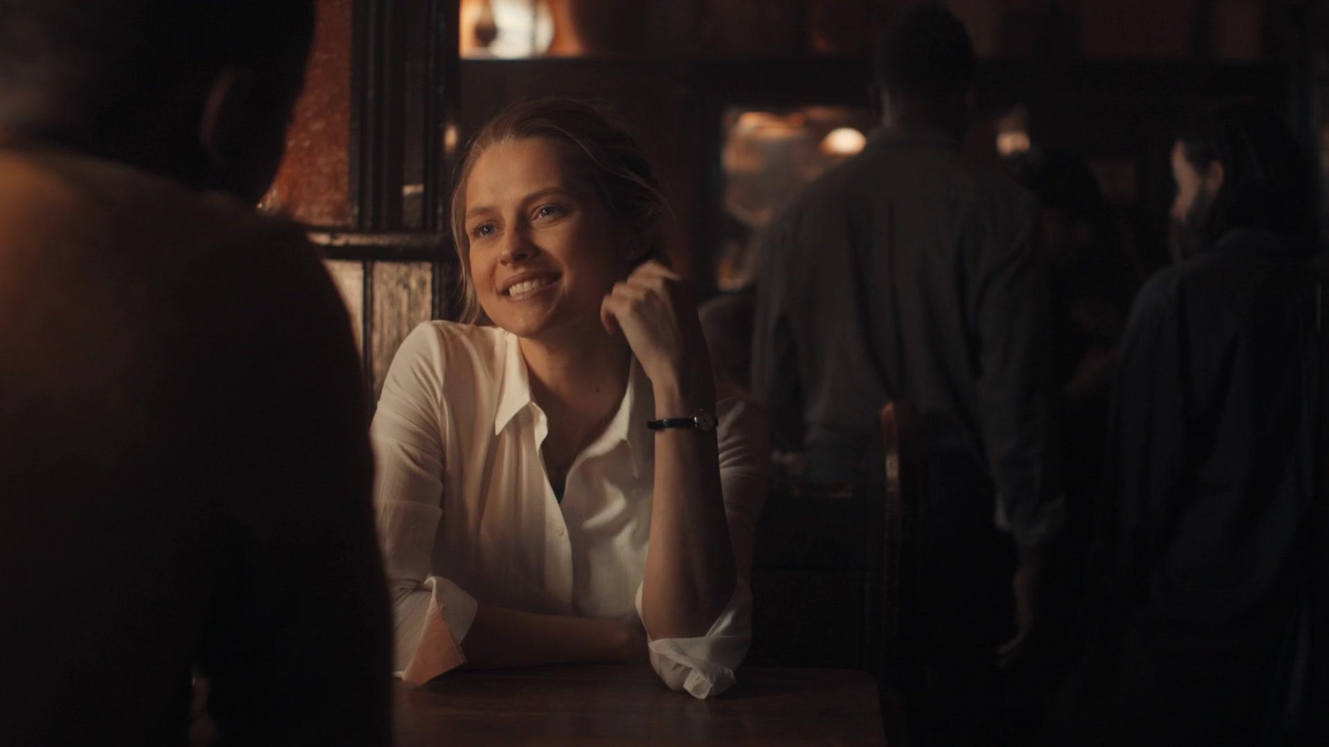 A_Discovery_of_Witches_S01E01_1080p_ATP_4537.jpg