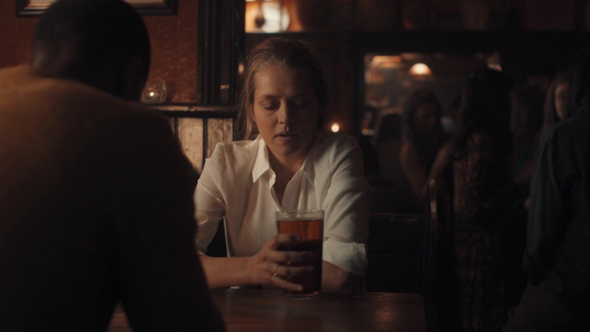 A_Discovery_of_Witches_S01E01_1080p_ATP_4579.jpg A_Discovery_of_Witches_S01E01_1080p_ATP_4579.jpg