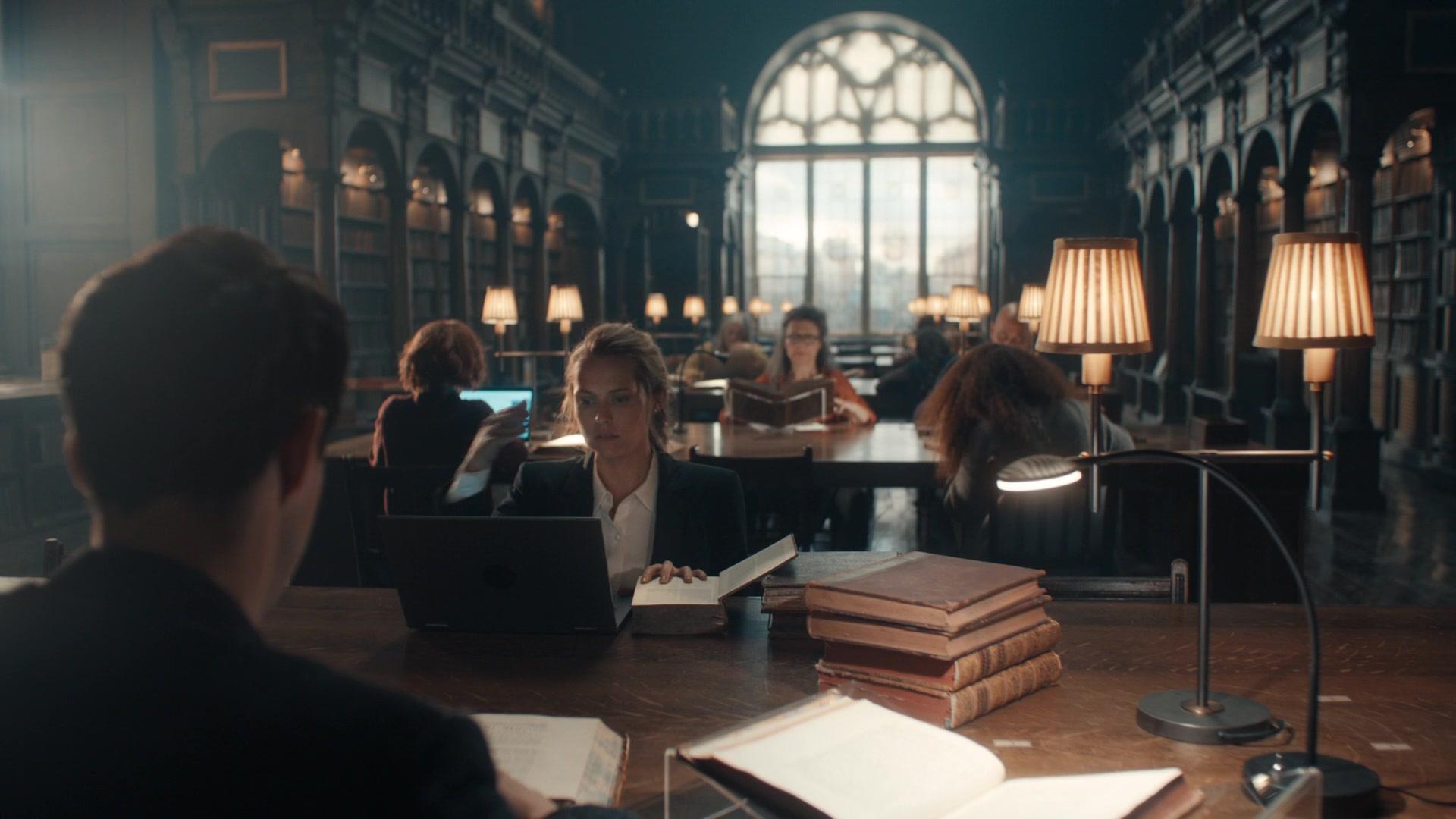 A_Discovery_of_Witches_S01E01_1080p_ATP_5220.jpg