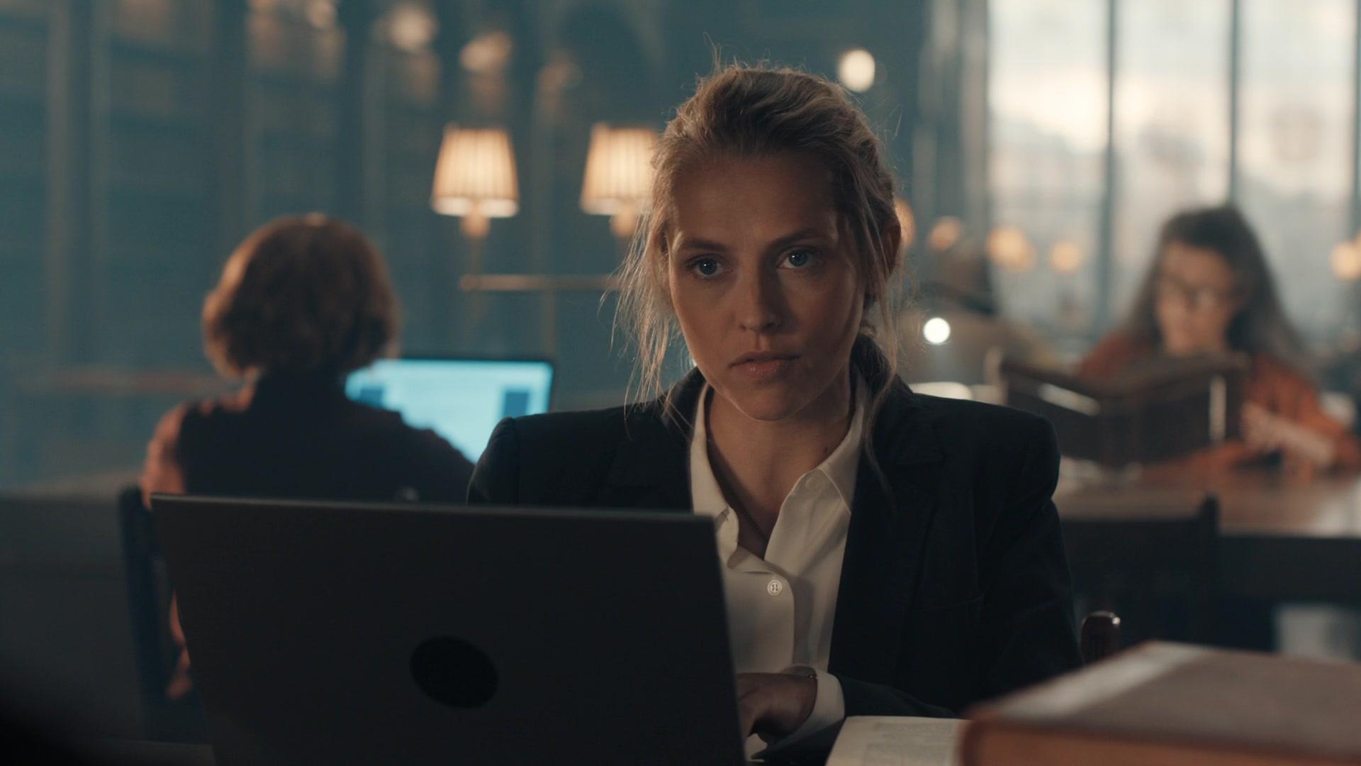 A_Discovery_of_Witches_S01E01_1080p_ATP_5247.jpg