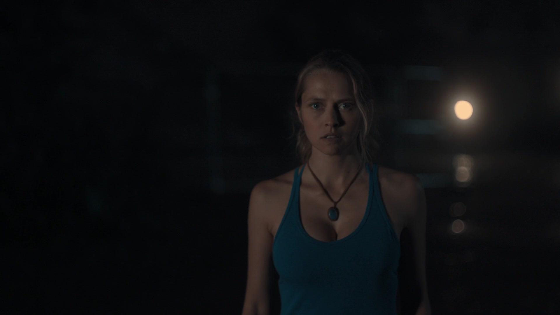 A_Discovery_of_Witches_S01E01_1080p_ATP_6362.jpg