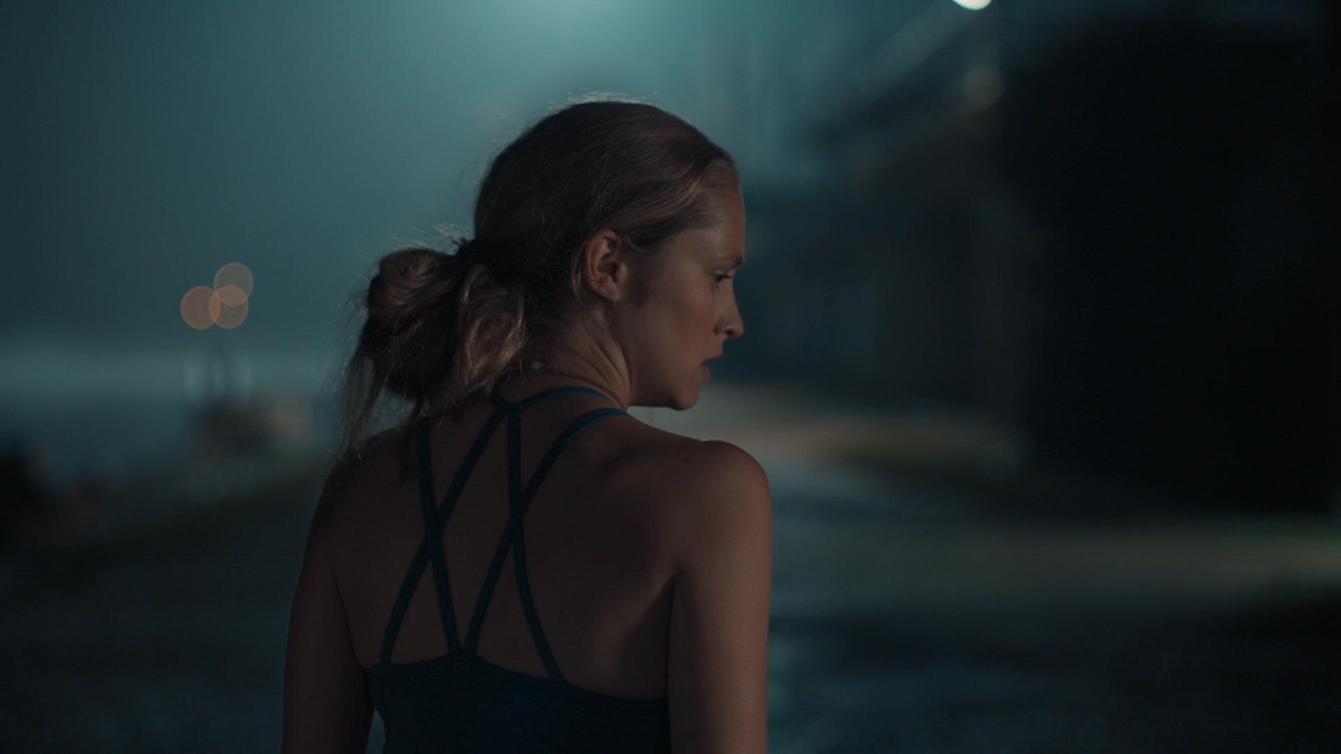 A_Discovery_of_Witches_S01E01_1080p_ATP_6537.jpg