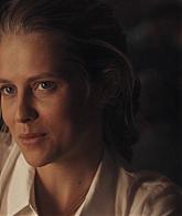 A_Discovery_of_Witches_S01E01_1080p_ATP_4659.jpg