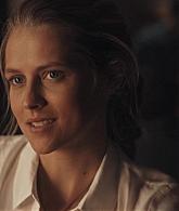 A_Discovery_of_Witches_S01E01_1080p_ATP_4660.jpg