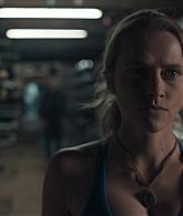 A_Discovery_of_Witches_S01E01_1080p_ATP_6212.jpg