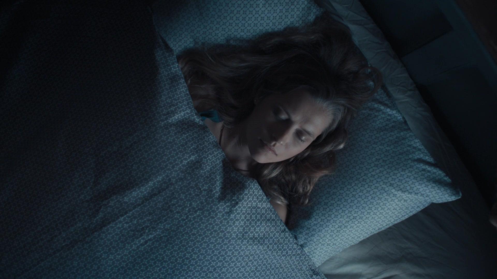 A_Discovery_of_Witches_S01E02_1080p_ATP_0702.jpg