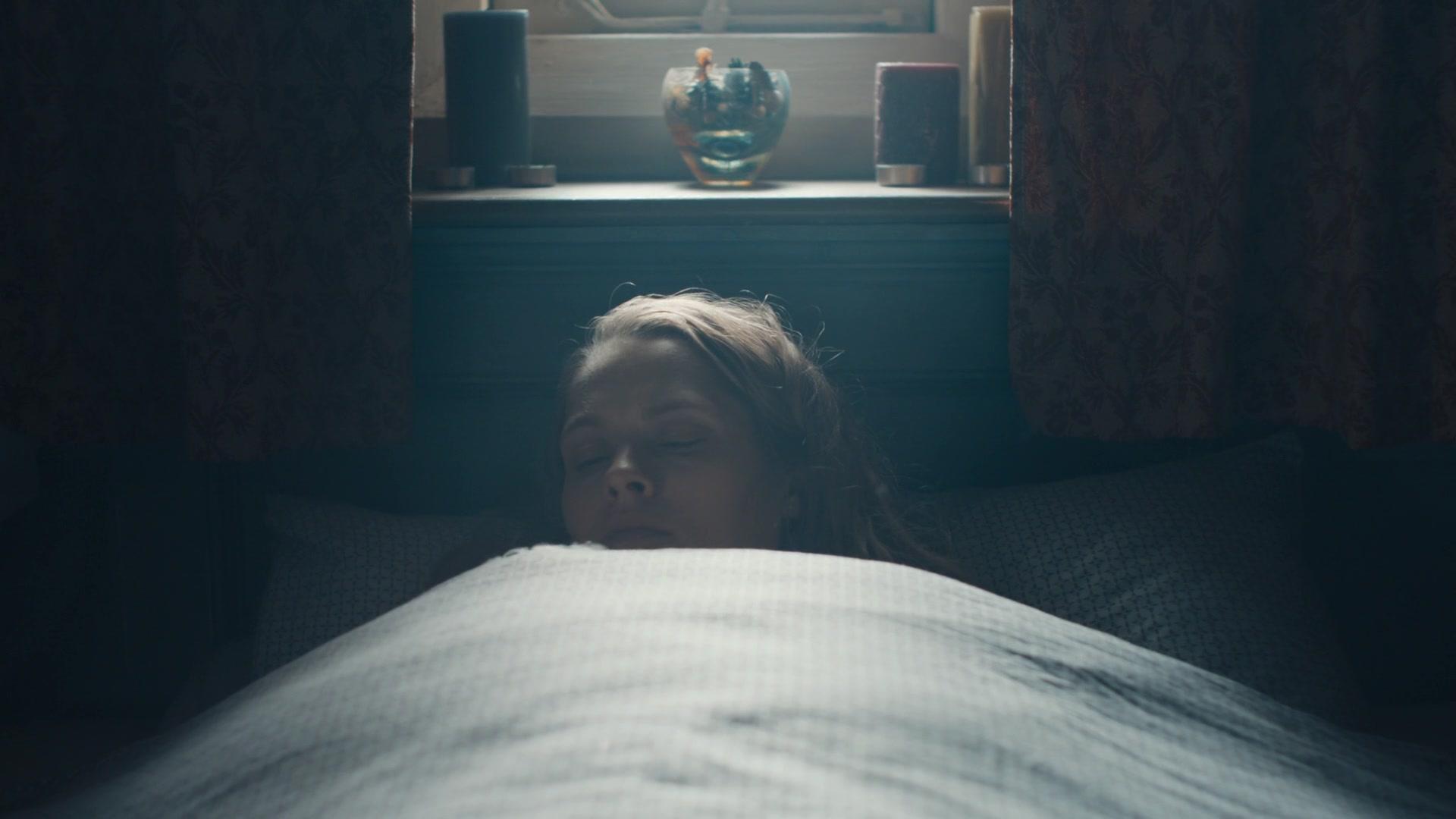 A_Discovery_of_Witches_S01E02_1080p_ATP_0734.jpg