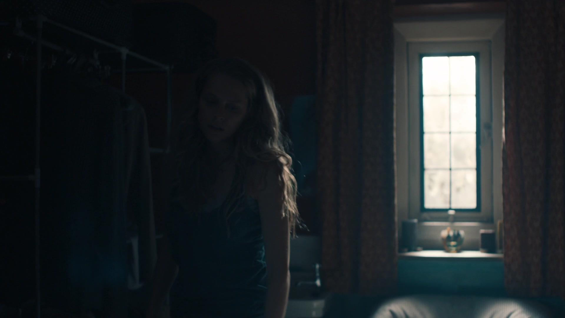 A_Discovery_of_Witches_S01E02_1080p_ATP_0804.jpg