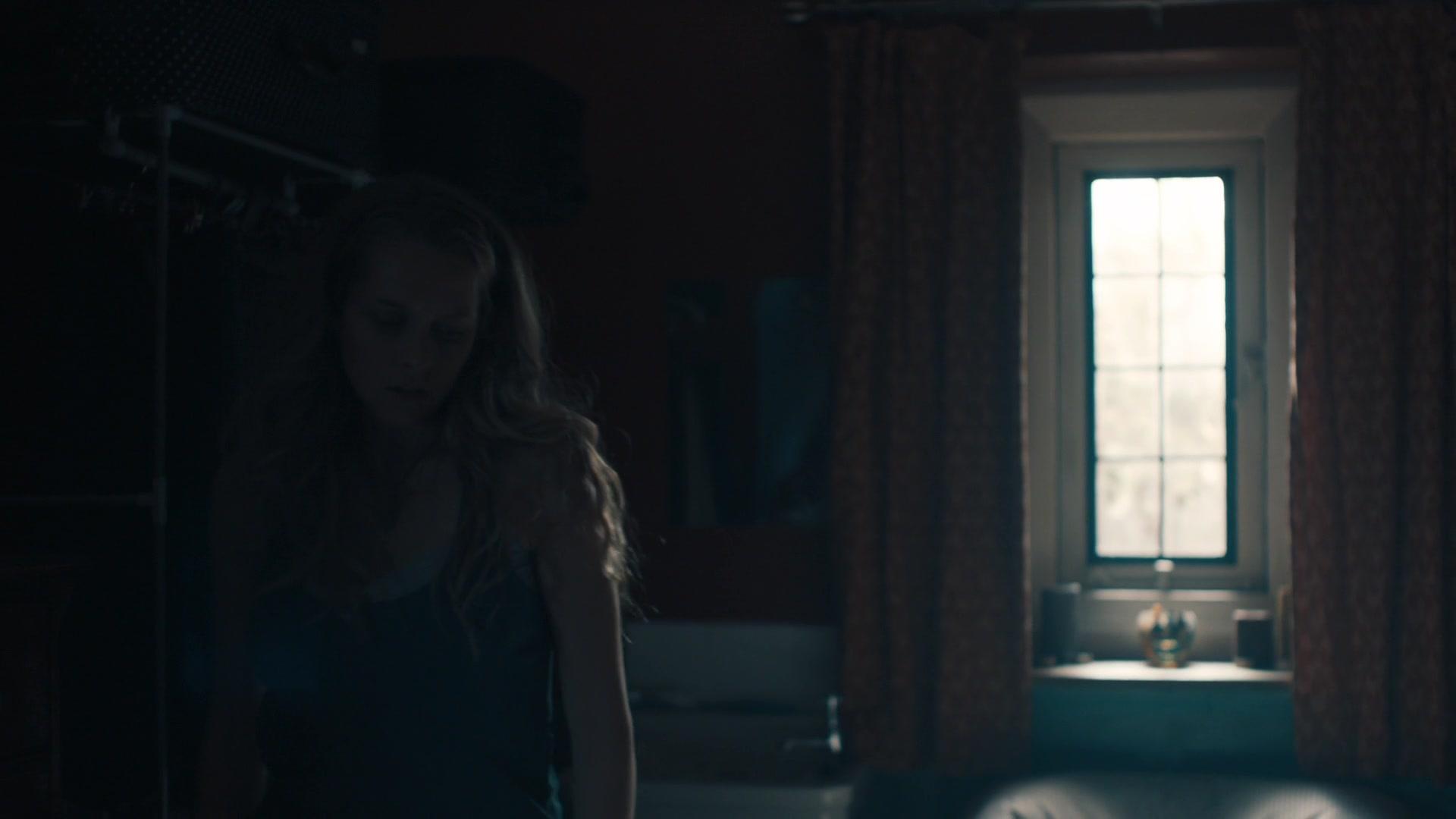 A_Discovery_of_Witches_S01E02_1080p_ATP_0806.jpg