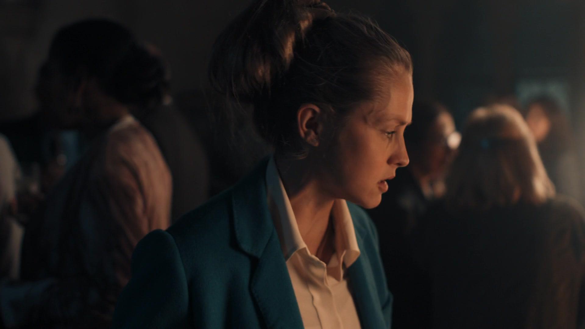 A_Discovery_of_Witches_S01E02_1080p_ATP_4095.jpg
