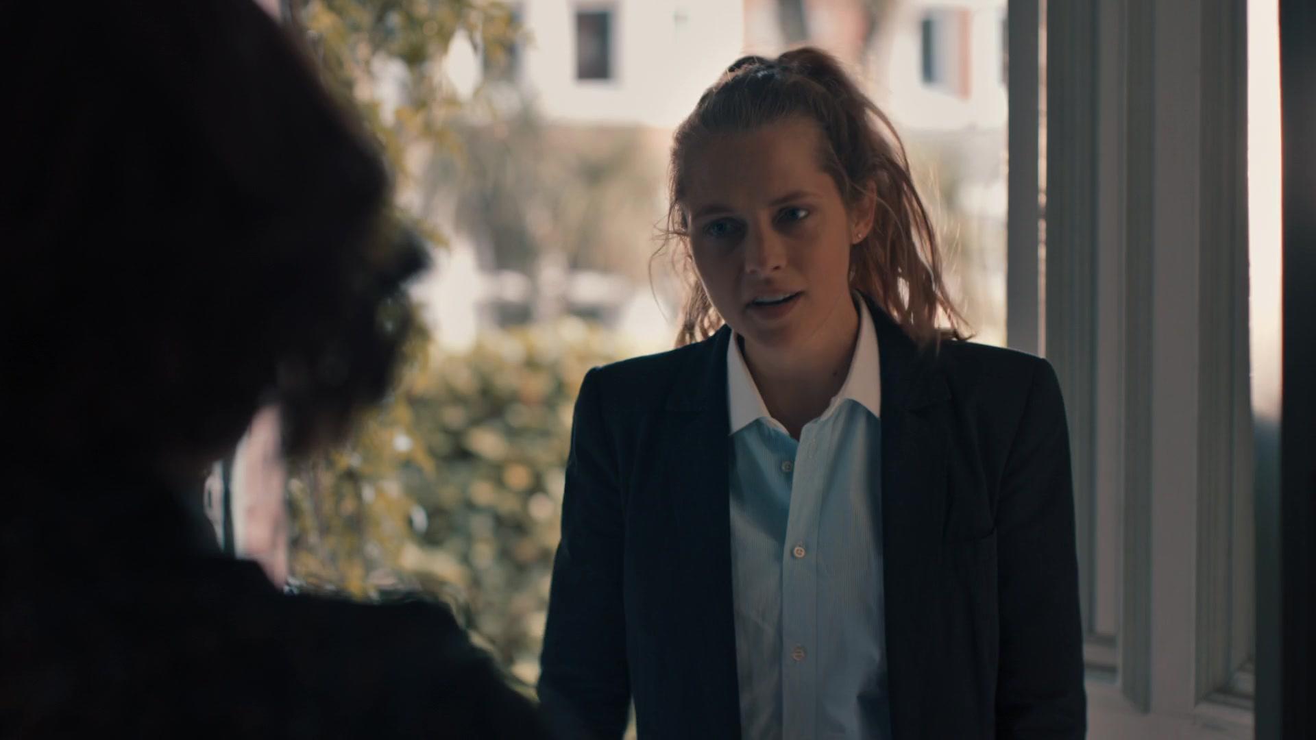 A_Discovery_of_Witches_S01E02_1080p_ATP_4431.jpg A_Discovery_of_Witches_S01E02_1080p_ATP_4431.jpg
