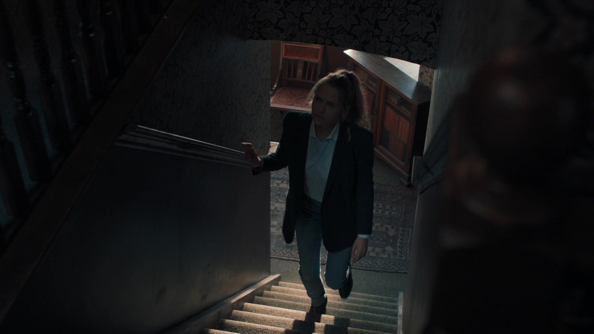 A_Discovery_of_Witches_S01E02_1080p_ATP_4638.jpg